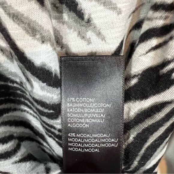 Liverpool Los Angeles Black Gray Stripe Long Sleeve Pullover Top - Picture 5 of 6